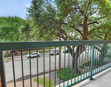 300 St Joseph Parkway - Photo Thumbnail 15