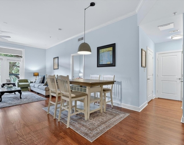 300 St Joseph Parkway - Photo Thumbnail 4