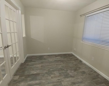 9 N Deerfoot Circle - Photo Thumbnail 23
