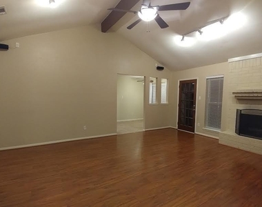 9 N Deerfoot Circle - Photo Thumbnail 9