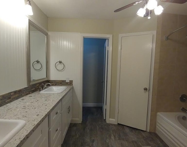 9 N Deerfoot Circle - Photo Thumbnail 38