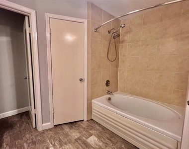9 N Deerfoot Circle - Photo Thumbnail 9