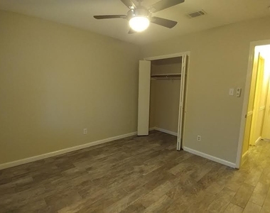 9 N Deerfoot Circle - Photo Thumbnail 28