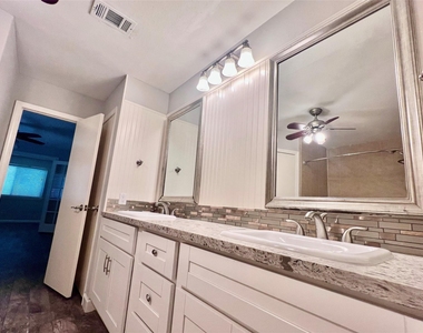 9 N Deerfoot Circle - Photo Thumbnail 10