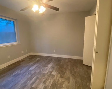 9 N Deerfoot Circle - Photo Thumbnail 32
