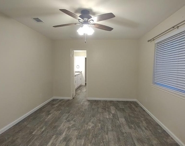 9 N Deerfoot Circle - Photo Thumbnail 27