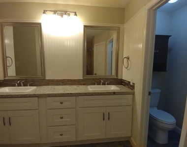 9 N Deerfoot Circle - Photo Thumbnail 35