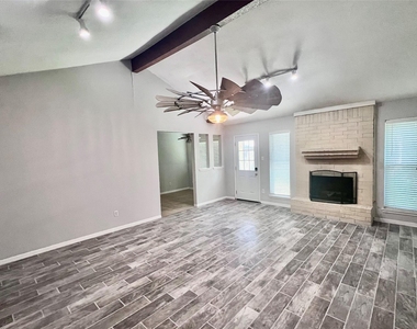 9 N Deerfoot Circle - Photo Thumbnail 1
