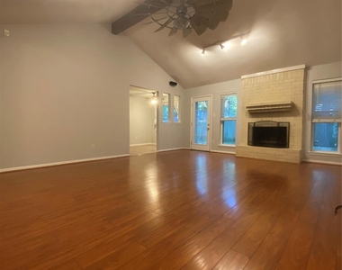 9 N Deerfoot Circle - Photo Thumbnail 7