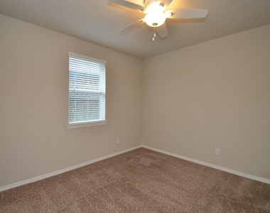 11134 Honeysuckle Haven Drive - Photo Thumbnail 17