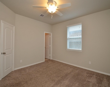 11134 Honeysuckle Haven Drive - Photo Thumbnail 18