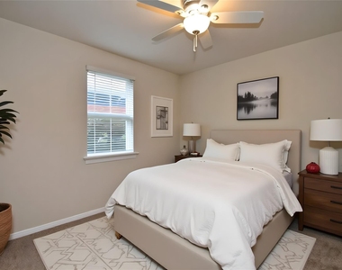 11134 Honeysuckle Haven Drive - Photo Thumbnail 14