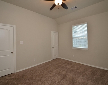 11134 Honeysuckle Haven Drive - Photo Thumbnail 15