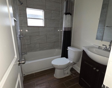 7902 Hudson Street - Photo Thumbnail 5