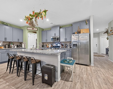 2314 Fallen Willow Court - Photo Thumbnail 4