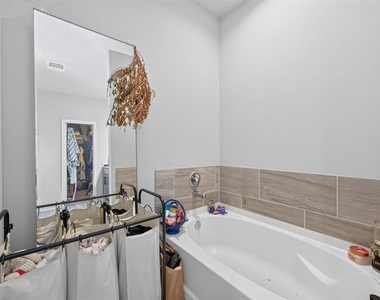2314 Fallen Willow Court - Photo Thumbnail 10