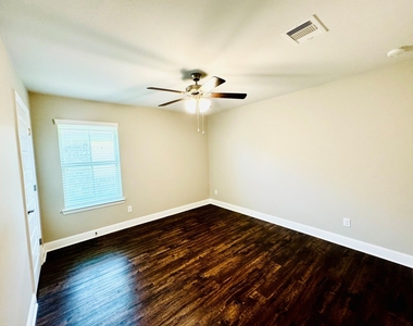 4010 Southall Place - Photo Thumbnail 16