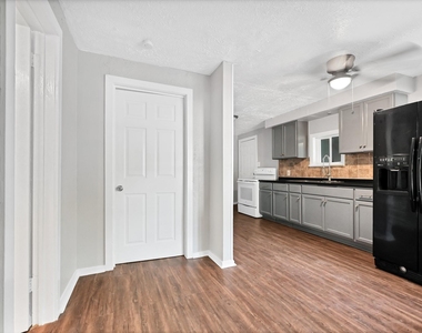 601 Booker T Washington - Photo Thumbnail 5