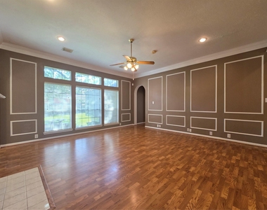 6903 Springcrest Court - Photo Thumbnail 6