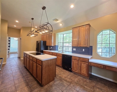 6903 Springcrest Court - Photo Thumbnail 33