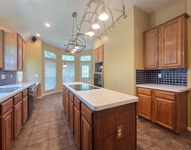 6903 Springcrest Court - Photo Thumbnail 30