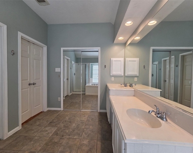 6903 Springcrest Court - Photo Thumbnail 17
