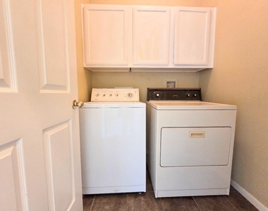 6903 Springcrest Court - Photo Thumbnail 28