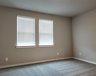 16817 Harvest Grove Lane - Photo Thumbnail 11