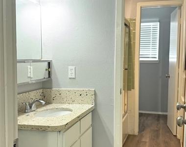 7925 Grove Ridge Drive - Photo Thumbnail 18