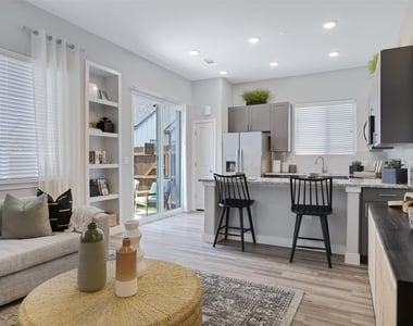7245 Borland Lane - Photo Thumbnail 6