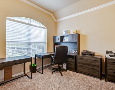 623 Orlandis Lane - Photo Thumbnail 7