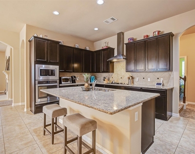 623 Orlandis Lane - Photo Thumbnail 12