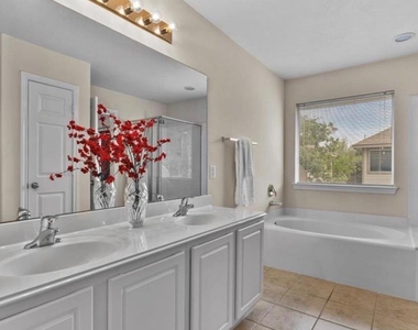 12430 Oriole Lake Way - Photo Thumbnail 5