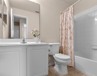 12430 Oriole Lake Way - Photo Thumbnail 6