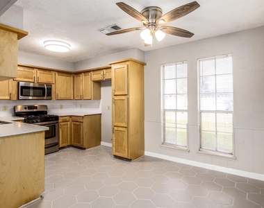 4305 Fairway Street - Photo Thumbnail 6
