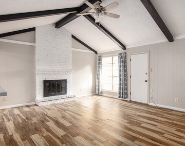 4305 Fairway Street - Photo Thumbnail 3