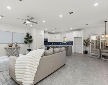1513 Egypt Street - Photo Thumbnail 3
