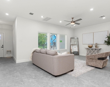 1513 Egypt Street - Photo Thumbnail 5