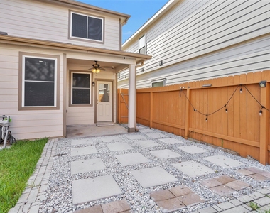 17423 Desmond Street - Photo Thumbnail 27