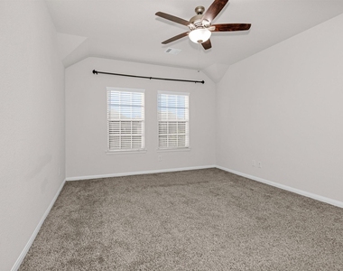 17423 Desmond Street - Photo Thumbnail 16