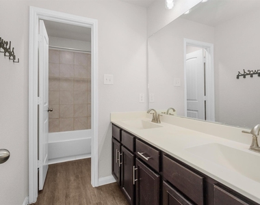 17423 Desmond Street - Photo Thumbnail 23