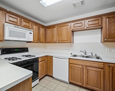 26115 Cypresswood Drive - Photo Thumbnail 11