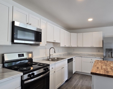1578 Dover - Photo Thumbnail 4
