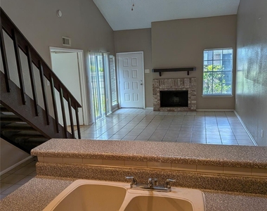 12214 Bob White Drive - Photo Thumbnail 10