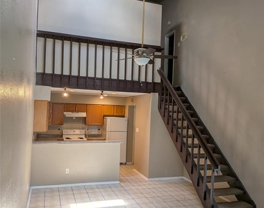 12214 Bob White Drive - Photo Thumbnail 6