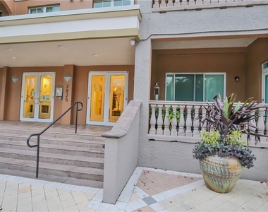 2825 Palm Beach Boulevard - Photo Thumbnail 3