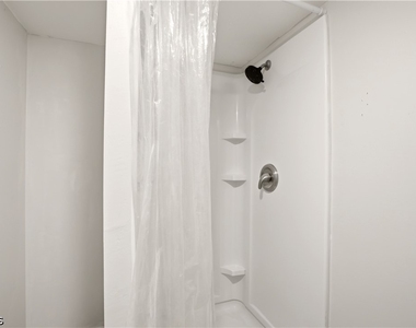 1640 Daniels Drive - Photo Thumbnail 14