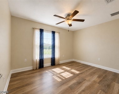 2600 Nw 1st Place - Photo Thumbnail 8