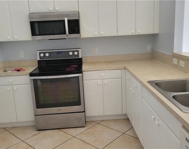 3217 10th Street Sw - Photo Thumbnail 8