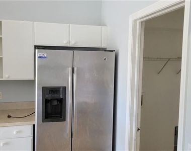 3217 10th Street Sw - Photo Thumbnail 7